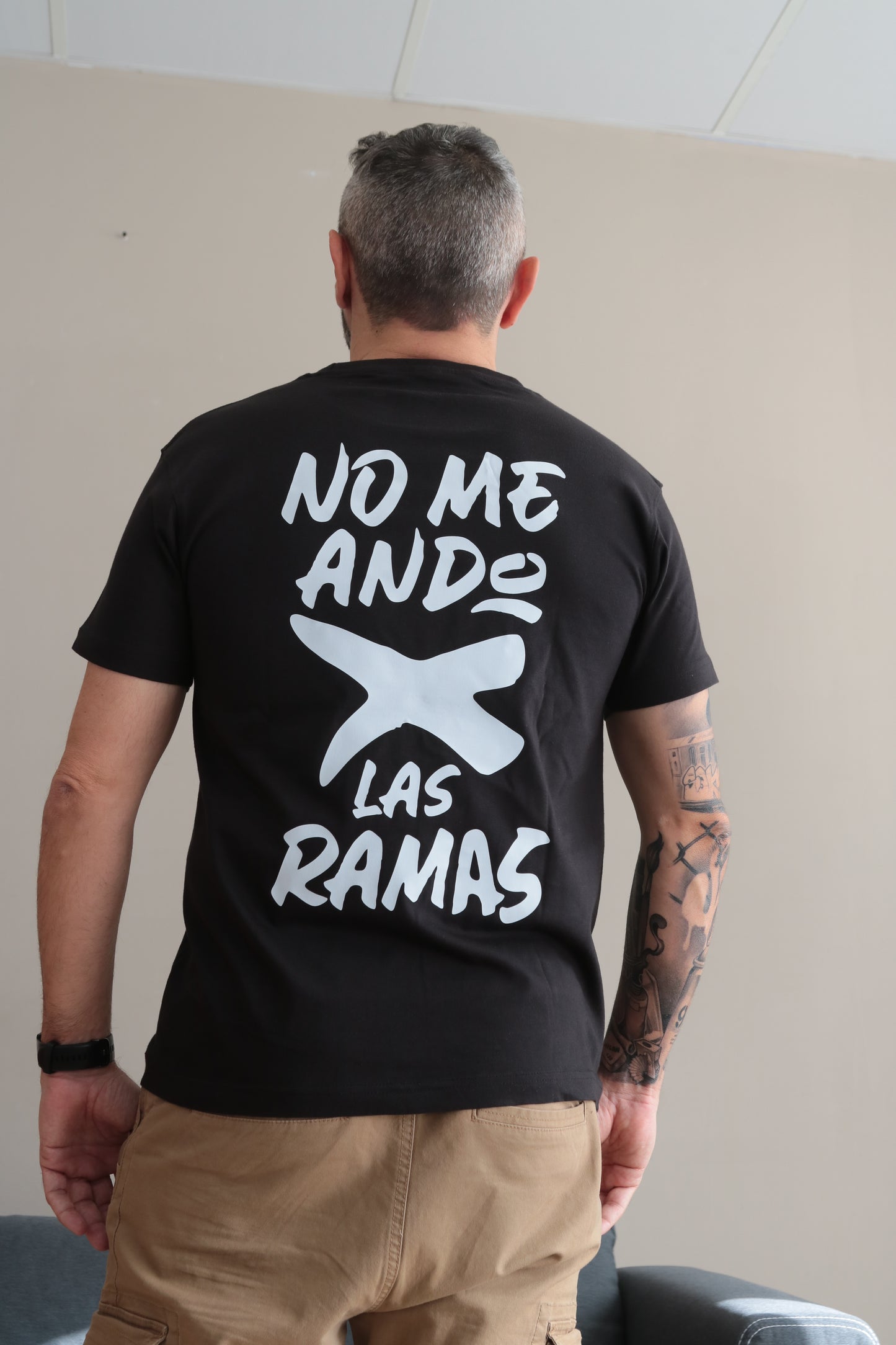 Camiseta negra "No me ando por las ramas"